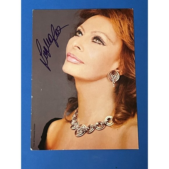 Sophia Loren photo Damiani Hand Signed 7x5 Promo auto signed autographed - Picture 1 of 10